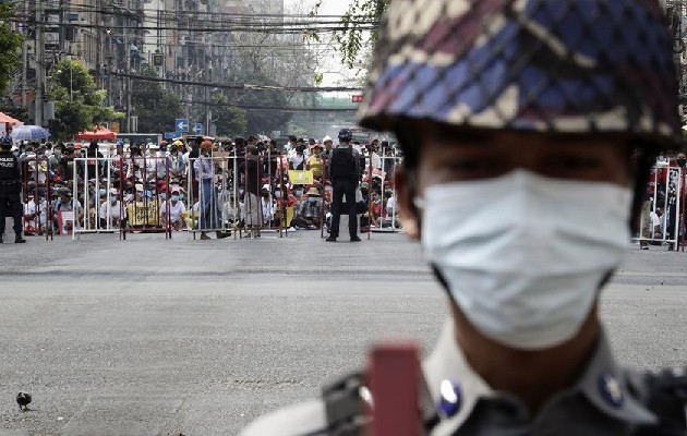 Primera víctima mortal de la represión de la junta militar en Birmania. Foto:EFE