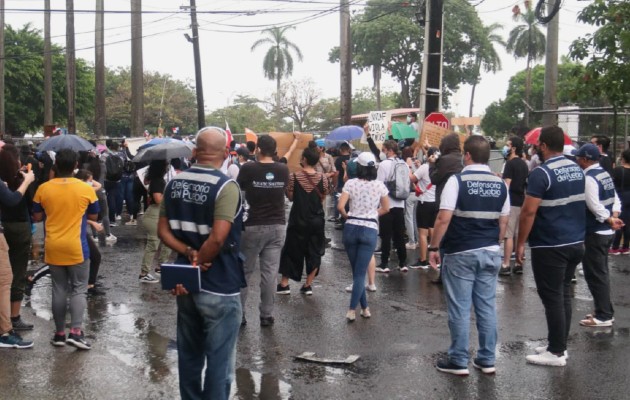 Advierten represión policial en protesta contra los abusos de los menores de edad. Foto: Cortesía