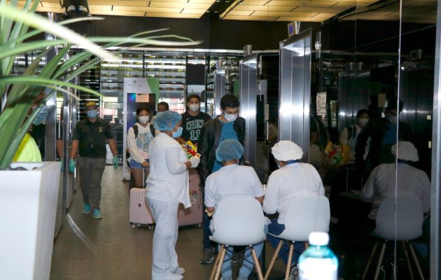 La estadía en los hoteles hospitales no conlleva ningún costo para el paciente, y además se cuenta con un cuerpo médico, personal de enfermerías, técnicos y una ambulancia por instalación.