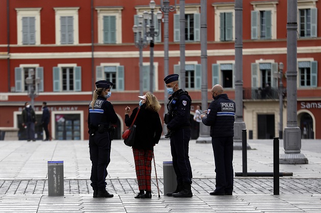 En todo el territorio francés hay un toque de queda entre las 6 de la tarde y las 6 de la mañana todos los días. Foto: EFE