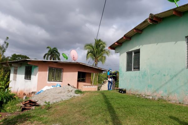 De acuerdo con los vecinos de la comunidad de Limón, al momento del incidente se escucharon unas cinco detonaciones.