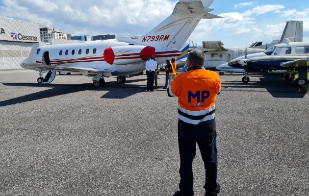 Aeronave propiedad de Ricardo Martinelli retenida en Guatemala tras denuncia anónima. Foto:Cortesía