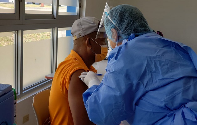 En Panamá no se han reportado reacciones graves contra la vacuna de la covid-19.