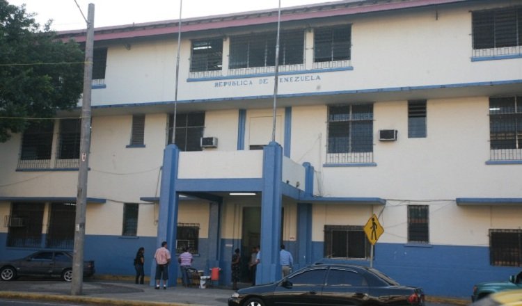 Vista de la escuela cuando, todavía, era funcional. En 2014 se determinó que no era apta  para ser ocupadas por estudiantes y docentes. Foto de archivo