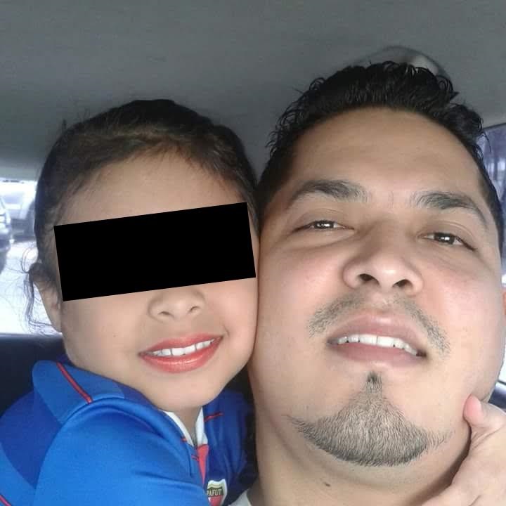 La menor viajaba en un auto con su padre Javier Martínez, cuando fueron atacados. Foto: Mayra Madrid