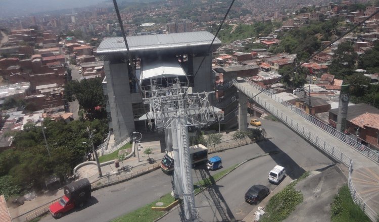 Esta obra contará con nueve estaciones, como la que se observa en la foto que es de Medellín. Archivo