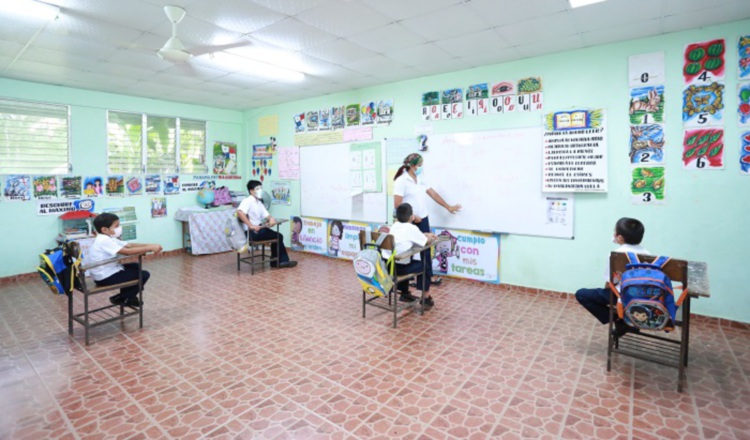 En las escuelas esperan cumplir con las medidas de bioseguridad.