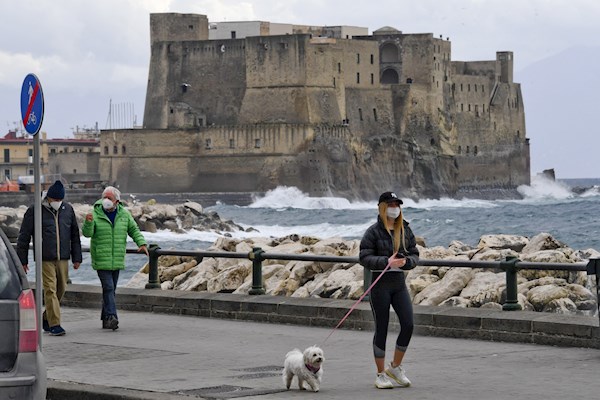 Italia se enfrenta a una 