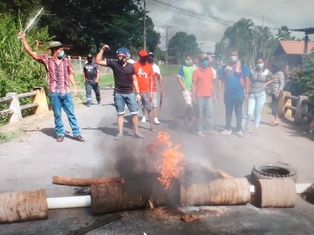 Los moradores de esta comunidad de Veraguas ya se han manifestado en las calles. Foto: Melquiades Vásquez 