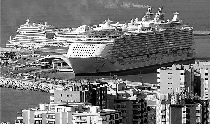 No entendemos cómo las aerolíneas, tan golpeadas por la pandemia, no ofrecen la flexibilidad a sus pasajeros, a pesar que la decisión de aplazar o no el crucero, está fuera de nuestro control. Foto Ilustrativa. EFE.