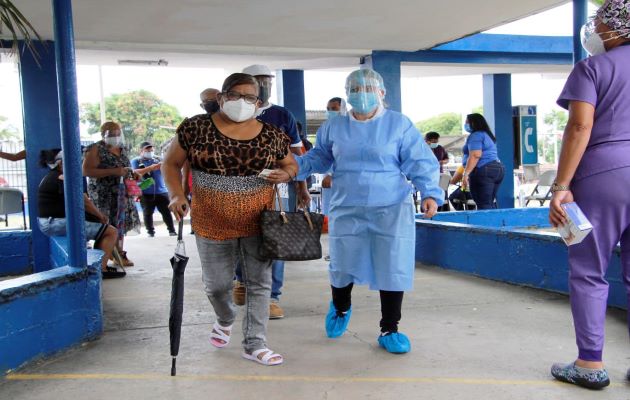 Porcentualmente hay 96.8% de pacientes recuperados de la covid-19, el 1.5 casos activos y 1.7 personas han fallecido.