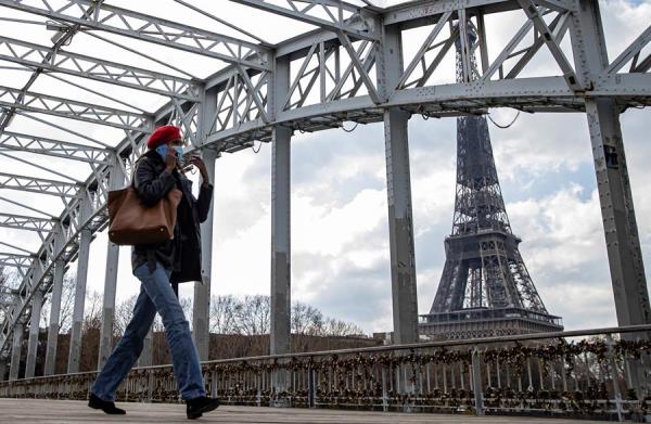 Hasta ahora había un toque de queda en toda Francia de seis de la tarde a seis de la mañana. EFE