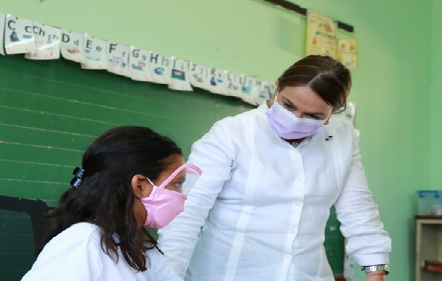 ‘Escuela Segura’ es un aval que le otorga el Ministerio de Educación a aquellos planteles que cumplen estrictamente con las medidas preventivas y protocolos, para evitar la propagación del coronavirus.