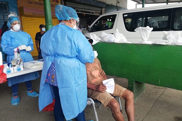 A la fecha se aplicaron 8,829 pruebas nuevas para detectar la covid-19. Foto cortesía Minsa