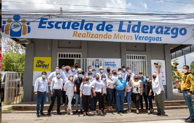 Primera Escuela de Liderazgo de Realizando Metas. Foto:Cortesía