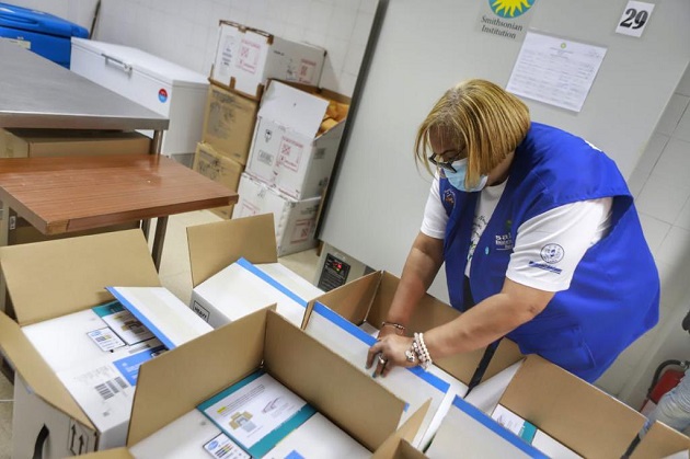 Panamá recibió 70,200 dosis de la vacuna de Pfizer la noche de ayer, martes 23 de marzo. Foto cortesía Presidencia de Panamá