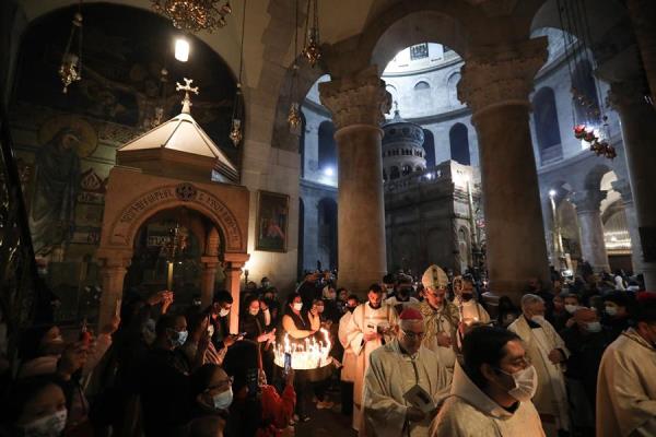 La celebración de hoy sigue a la vigilia del Sábado Santo que en Jerusalén comienza con una misa temprana. EFE
