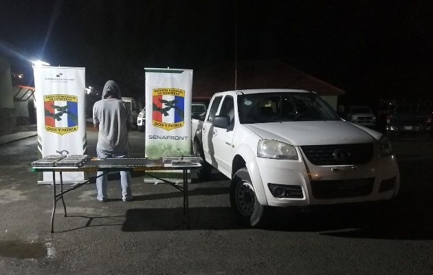 El auto en el que se transportaba la droga tenía un doble fondo. Foto: Cortesía Senafront