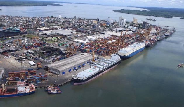 Los puertos en Panamá han hecho que la actividad logística sea de mucha importancia, convirtiéndose en una de las principales industrias que mueve la economía panameña.