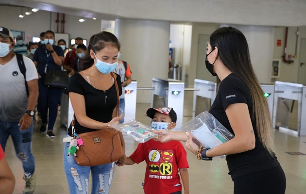 A pesar de la flexibilización, el Minsa pide no bajar la guardia. Foto: @elmetrodepanama