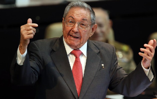 Raúl Castro deja la secretaría del gobernante Partido Comunista de Cuba. Foto: EFE