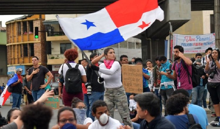 Protestas populares detuvieron la última intención de cambiar la Constitución. Foto: Archivo