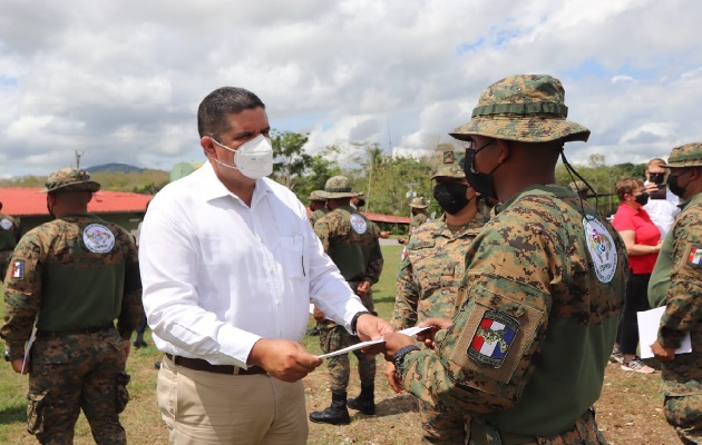 El ministro de Seguridad Pública, Juan Manuel Pino, informó que pronto se realizará una reunión con las autoridades colombianas. Foto: Cortesía Minseg