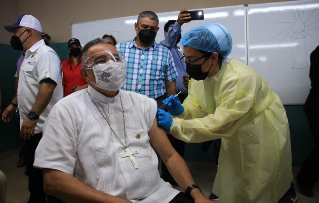 Monseñor José Domingo Ulloa pide no descuidar las medidas de bioseguridad. Foto: Cortesía @ArquiPanama