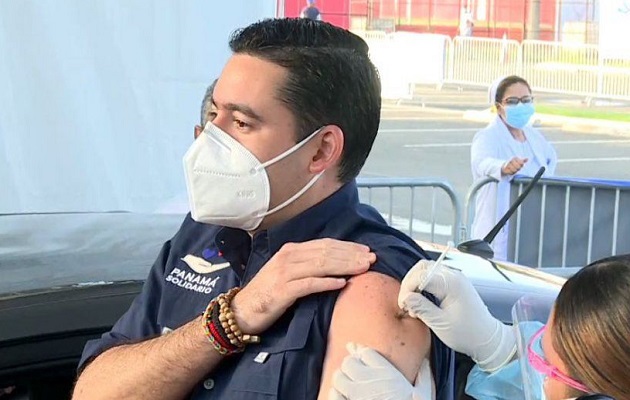 José Gabriel Carrizo resaltó la importancia de recibir la vacuna contra la covid-19. Foto: Cortesía redes sociales