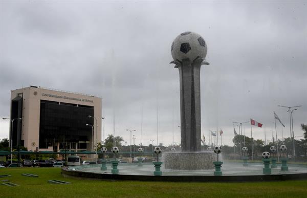 Vista de la sede de la Conmebol en la Ciudad de Luque (Paraguay).