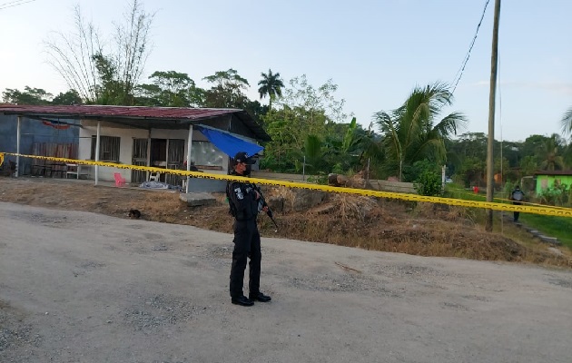 El Ministerio Público inició las investigaciones de este nuevo doble homicidio en Colón. Foto: Diomedes Sánchez