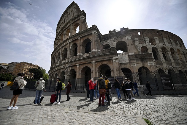 Desde hoy se permite en Italia el regreso a museos, cines y teatros con aforo limitado. Foto: EFE