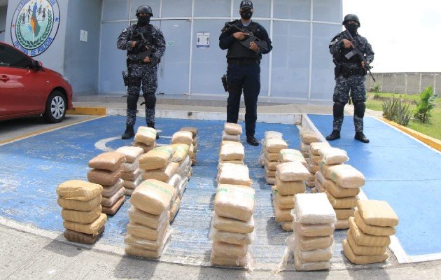 Los mares son las rutas preferidas de los narcotraficantes. 