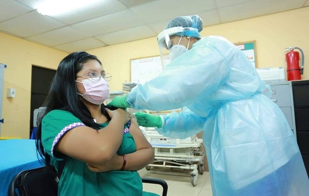 Panamá ha aplicado más de medio millón de dosis de la vacuna contra la covid-19. Foto: Cortesía Minsa