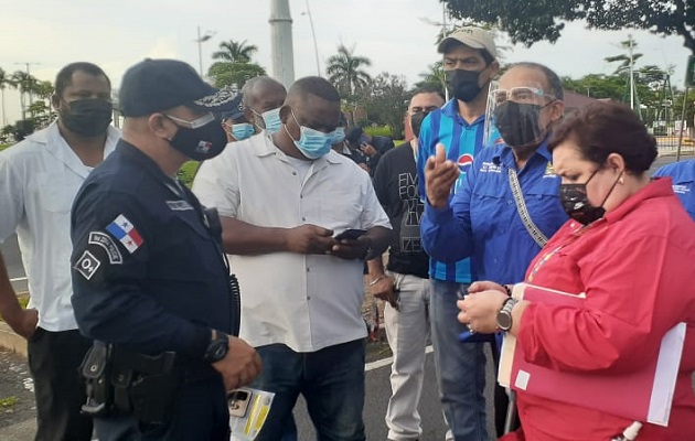 Los taxistas realizarán acciones a lo largo del mes. Foto: Víctor Arosemena