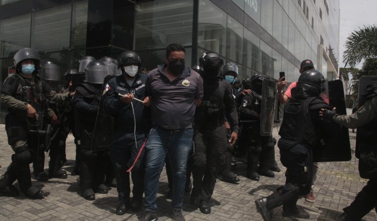 Las protestas del pasado viernes culminaron con 20 detenidos. Foto: Víctor Arosemena