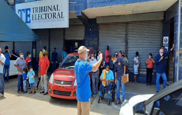 El proceso de inscripción se llevó a cabo en Santiago de Veraguas. Foto: Melquiades Vásquez