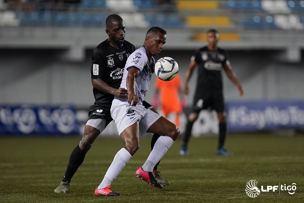 Veraguas clasificó  a las semifinales. Foto: @LPF