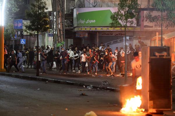 Grupos de ciudadanos árabes y judíos de Israel se enfrentaron. EFE