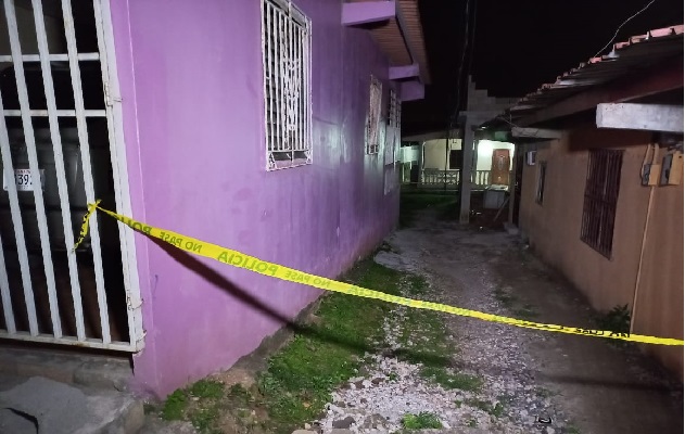 El cuerpo fue trasladado a la morgue judicial bajo órdenes del Ministerio Público, para hacerle la autopista de rigor. Foto: Diomedes Sánchez