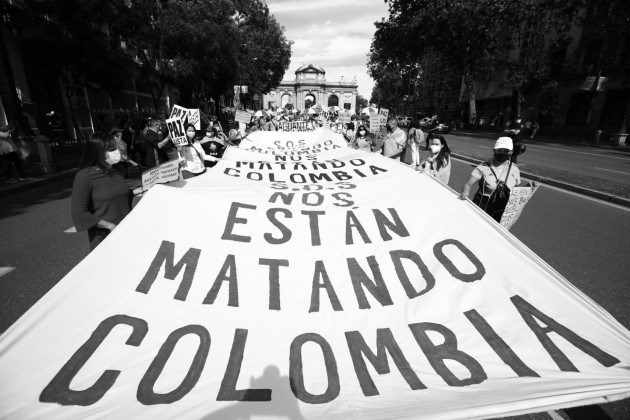 Protestas que obedecen a que las políticas del gobierno no han mejorado las condiciones de vida de un pueblo que sufre los rigores del Covid-19 y la agudización de una crisis económica asfixiante por los efectos del confinamiento. Foto: EFE.