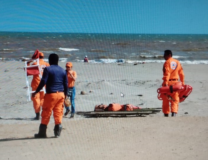 La advertencia también va dirigida a los bañistas en las playas. Foto: Thays Domínguez