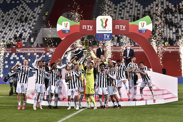 Con este triunfo la Juventus conquistó su decimocuarta Copa Italia. Foto: EFE