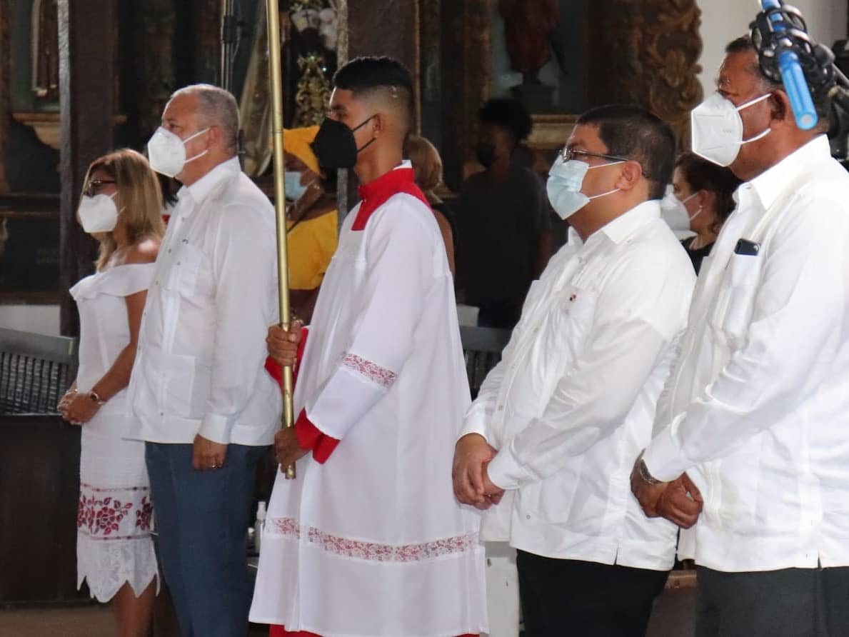 Autoridades de Coclé y de la Iglesia Católica asistieron a la ceremonia. Foto: Cortesía/Gobernación de Coclé