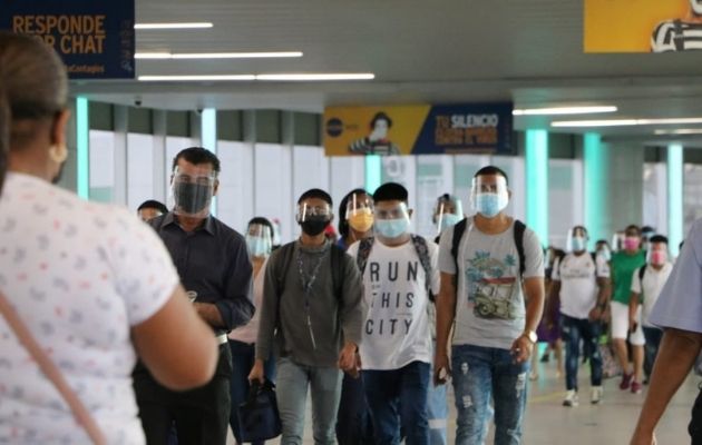 El uso de la careta es obligatoria en el transporte público  desde el pasado 17 de mayo.