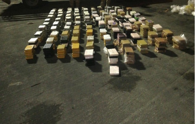 La supuesta droga decomisada en Colón estaba oculta en dos contenedores en el Puerto de Cristóbal. Foto: Cortesía Senan