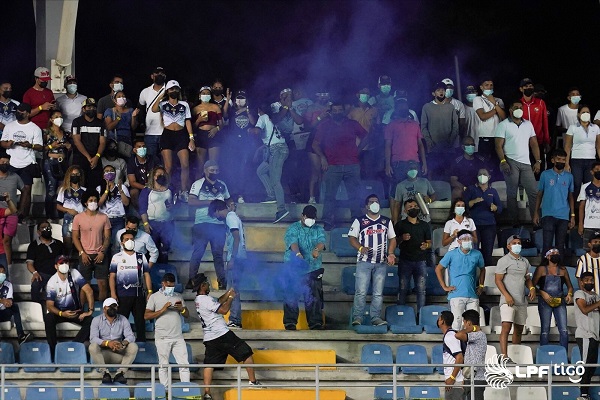 veraguas-aficion.jpg Afición de Veraguas. Foto:@LPF