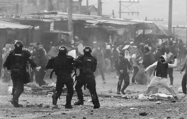 Tanto dolor y lágrimas, tanto sufrimiento en mayorías explotadas y marginadas. Una tensión continua social y revueltas y revoluciones y sangre derramada sin cambios sustanciales. Foto: EFE.