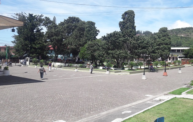 Los negocios que se ven afectados están los hoteles, cabañas, restaurantes, guías turísticos entre otras actividades. Foto: José Vásquez