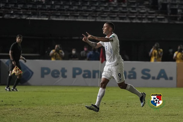 Gabriel Torres anotó 4 goles ante Anguila. Foto:Fepafut